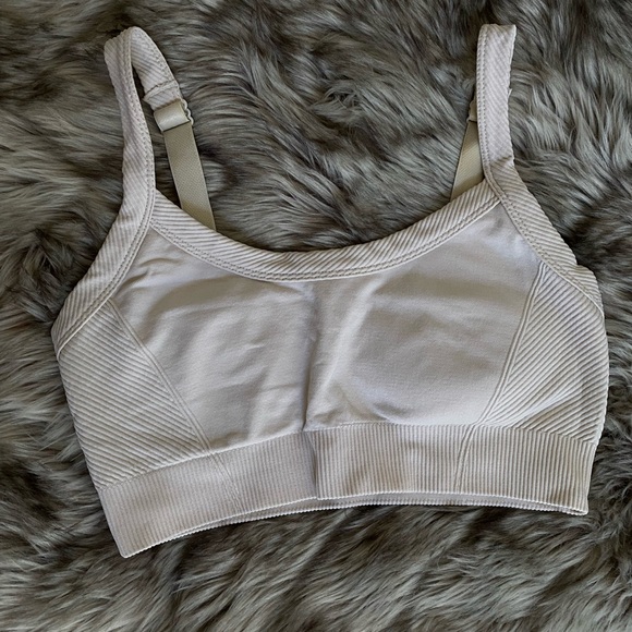 NWOT PowerSoft Set - Seamless Ribbed Sports Bra & High-Waisted 7/8 Joggers - Picture 10 of 13